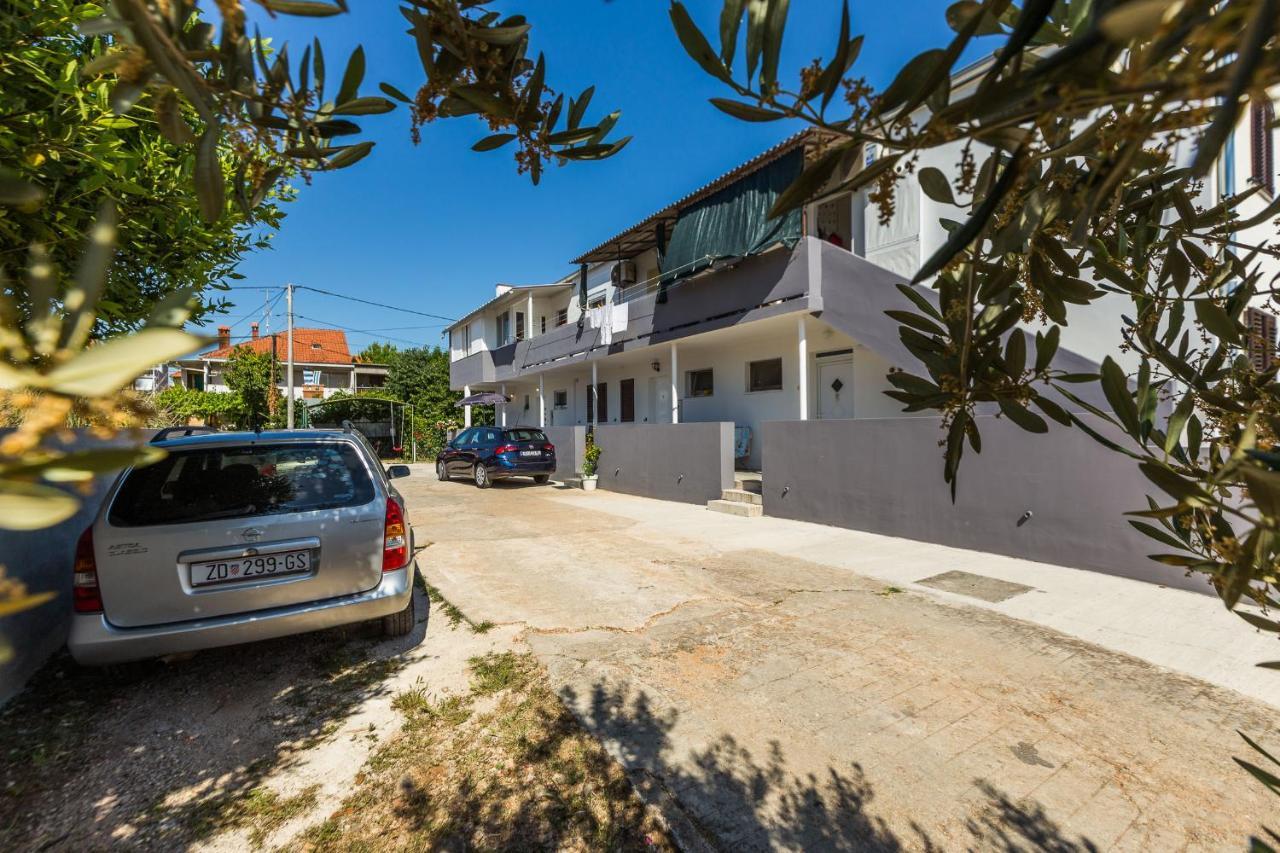 Petra Modern Apartment With Free Parking And Bbq Zara Esterno foto