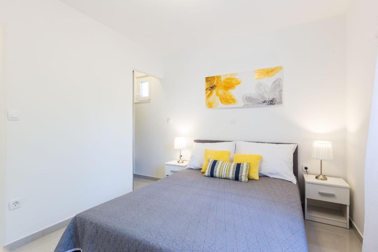 Petra Modern Apartment With Free Parking And Bbq Zara Esterno foto