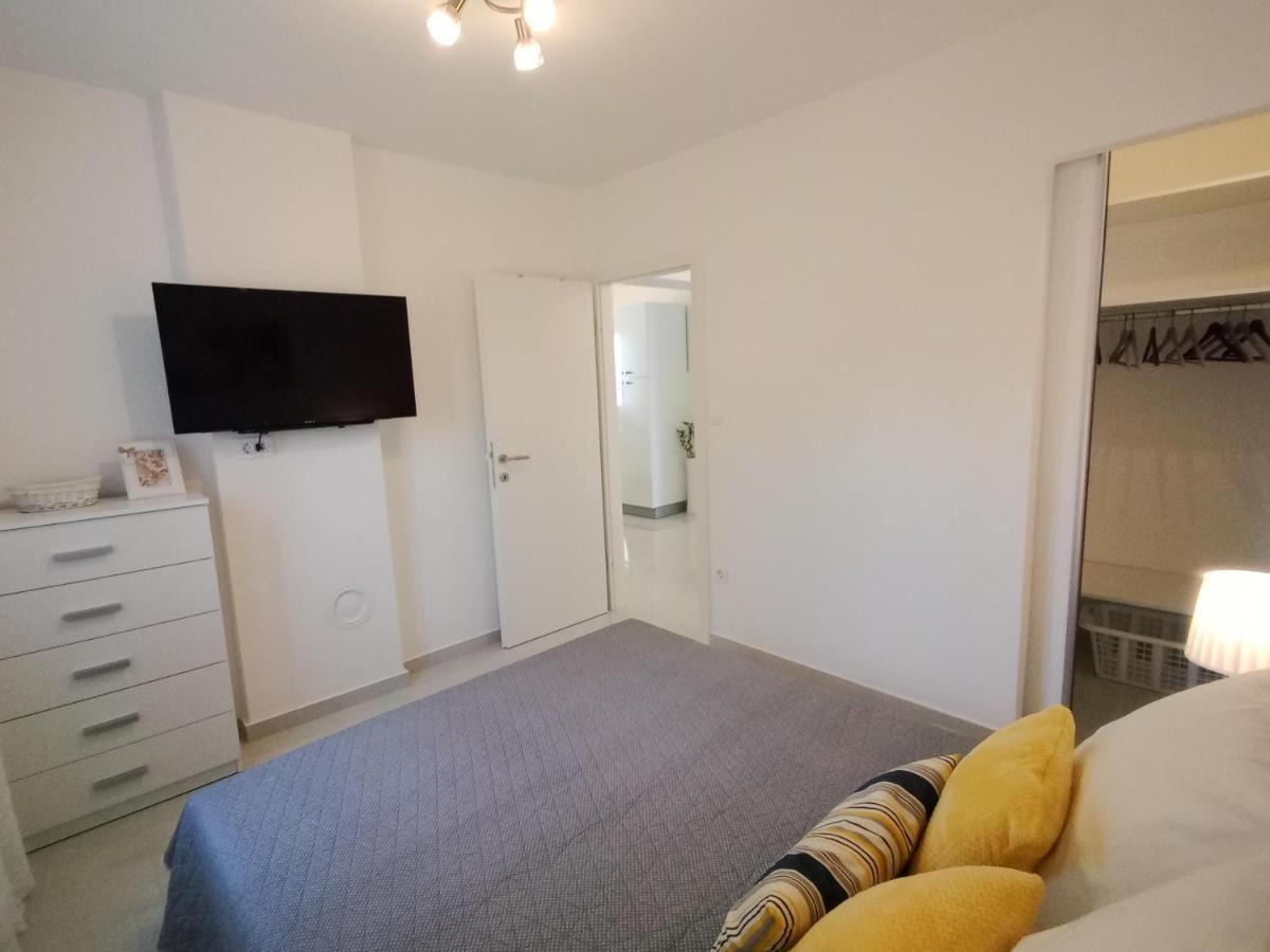 Petra Modern Apartment With Free Parking And Bbq Zara Esterno foto
